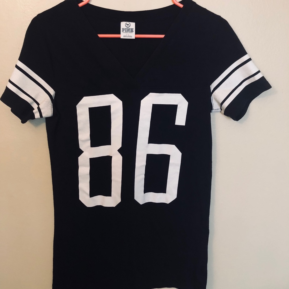Victoria’s Secret PINK V-Neck Tee Size Small